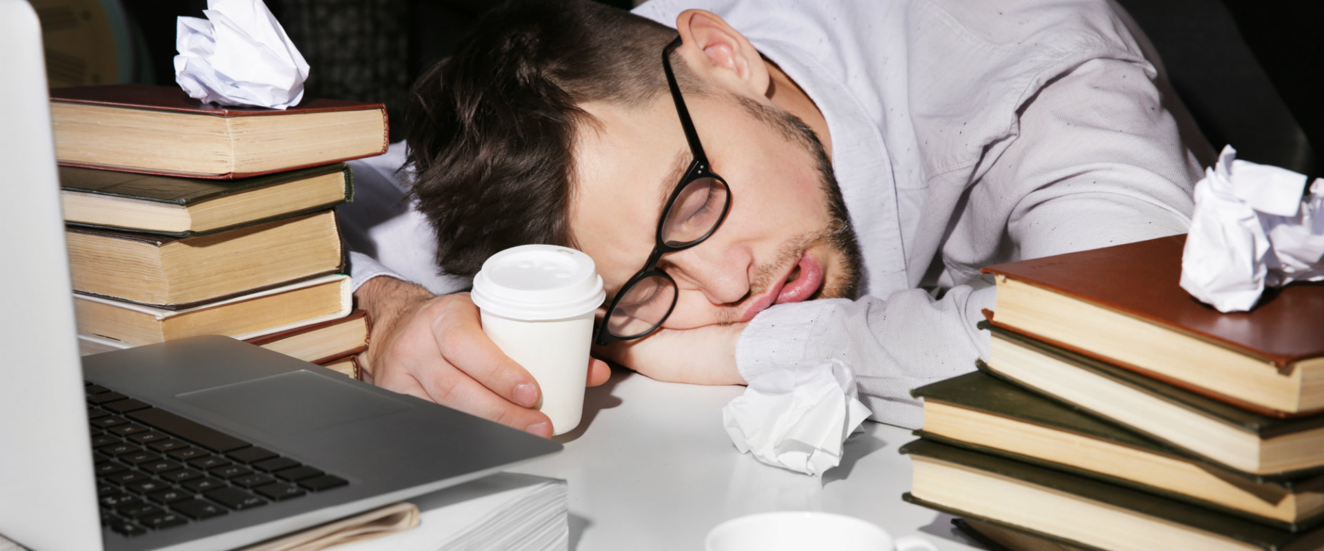 Descubre las consecuencias que tiene dormir de más